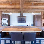 Le Hameau By Interhome シャレー Huémoz